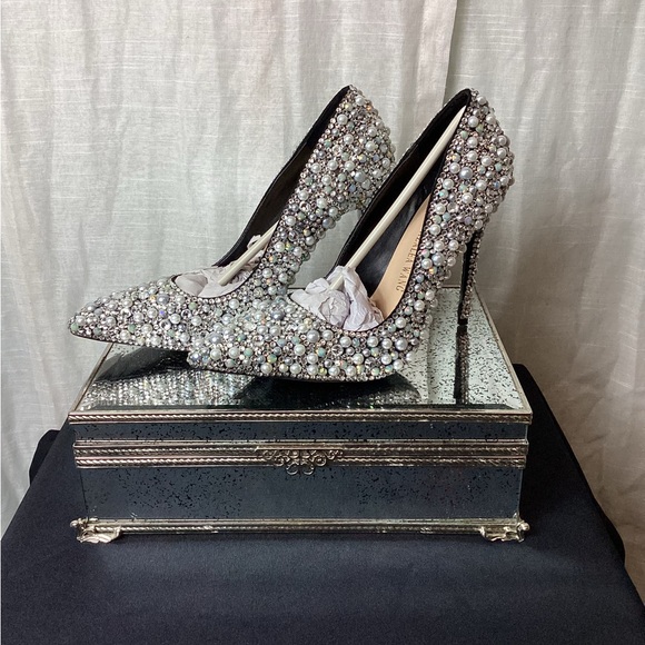 Azalea Wang Shoes - Azalea Wang Diamond&Pearls stiletto heels; Size: 10